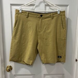 Pelagic Men’s Mako XT Hybrid Shorts Size 38 Khaki Performance Fishing Swim EUC